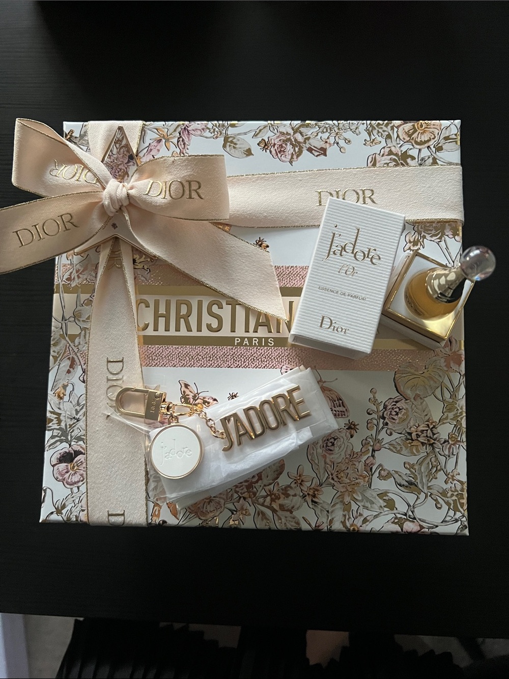 Dior J'adore Gift Box with cream Rabin and gold star